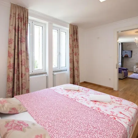Anna Lejlighed Ičići