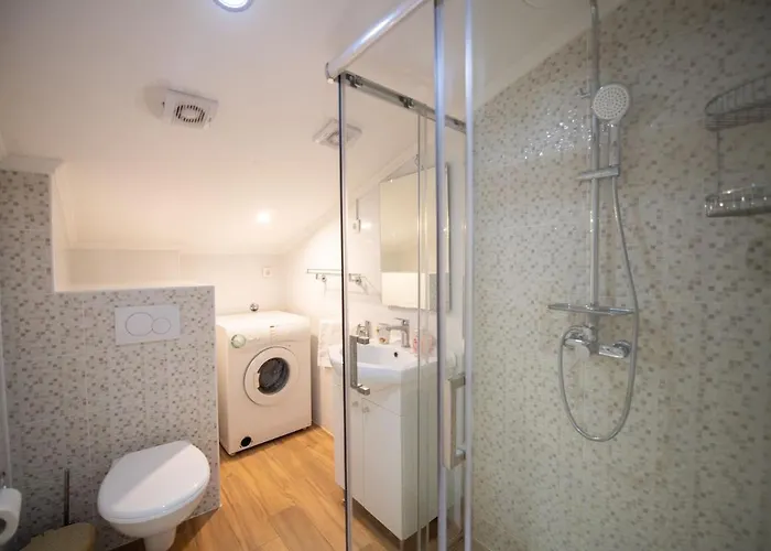 Anna Apartment