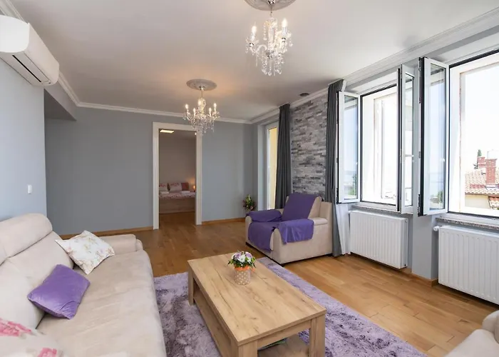 Anna Apartment